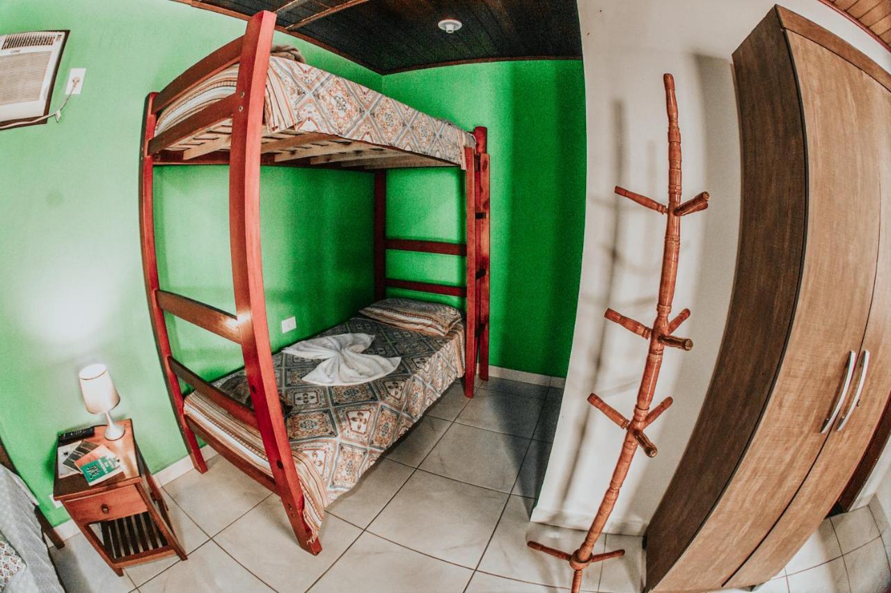 Carpe Diem Hostel & Pousada Araquari Exterior photo